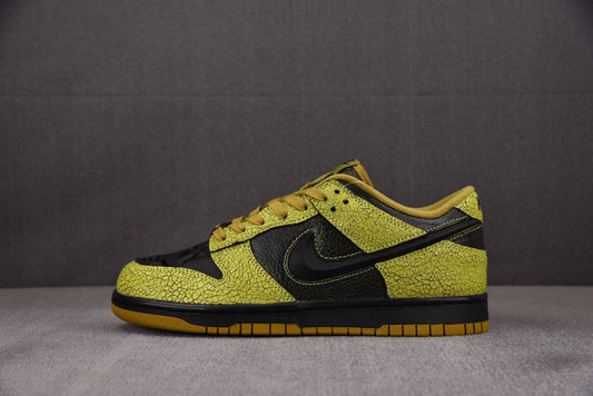 Nike Dunk Low Retro QS